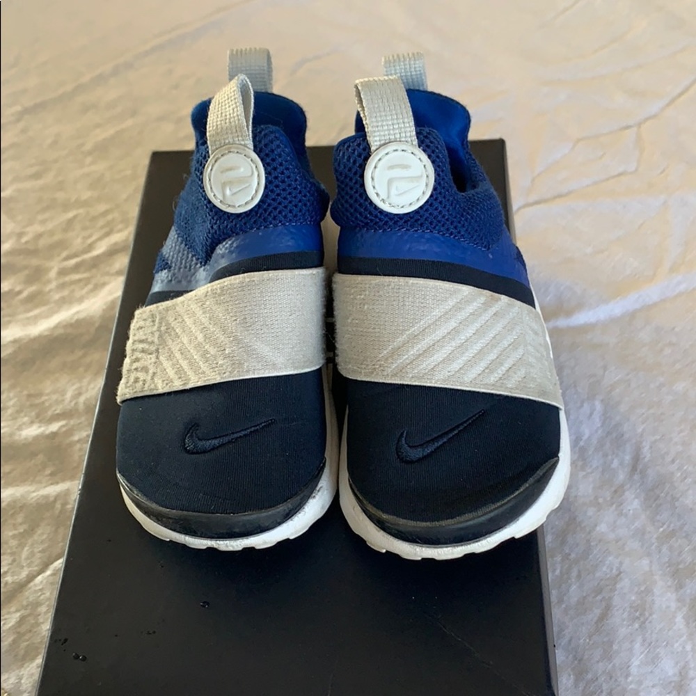 Nike boys sneakers size US 8C